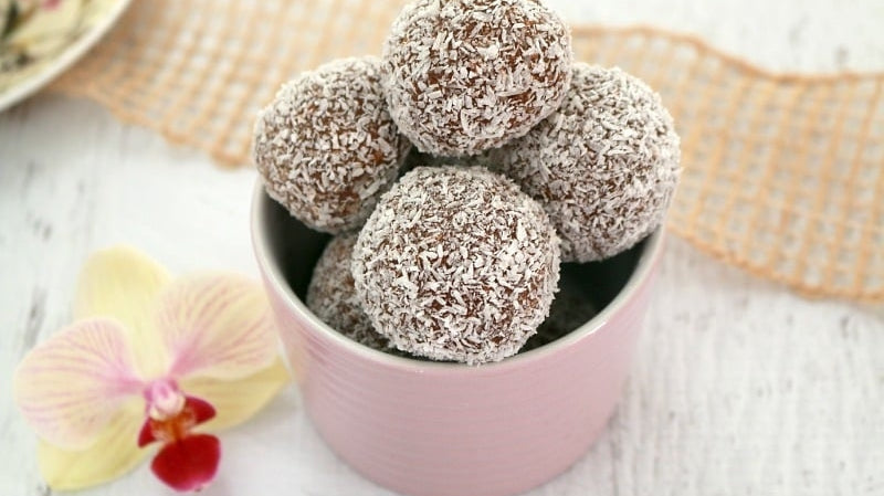 NO HEAT: COCONUT CHOCOLATE BALLS-ESTHER & CO.