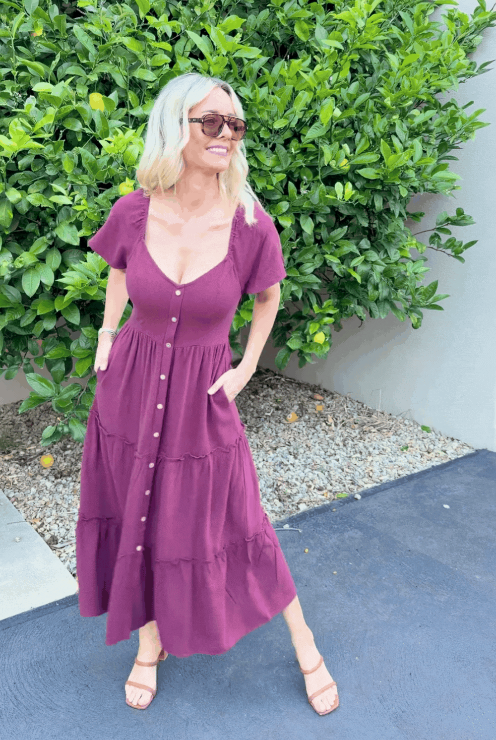 Celie bordeaux linen midi dress, animation