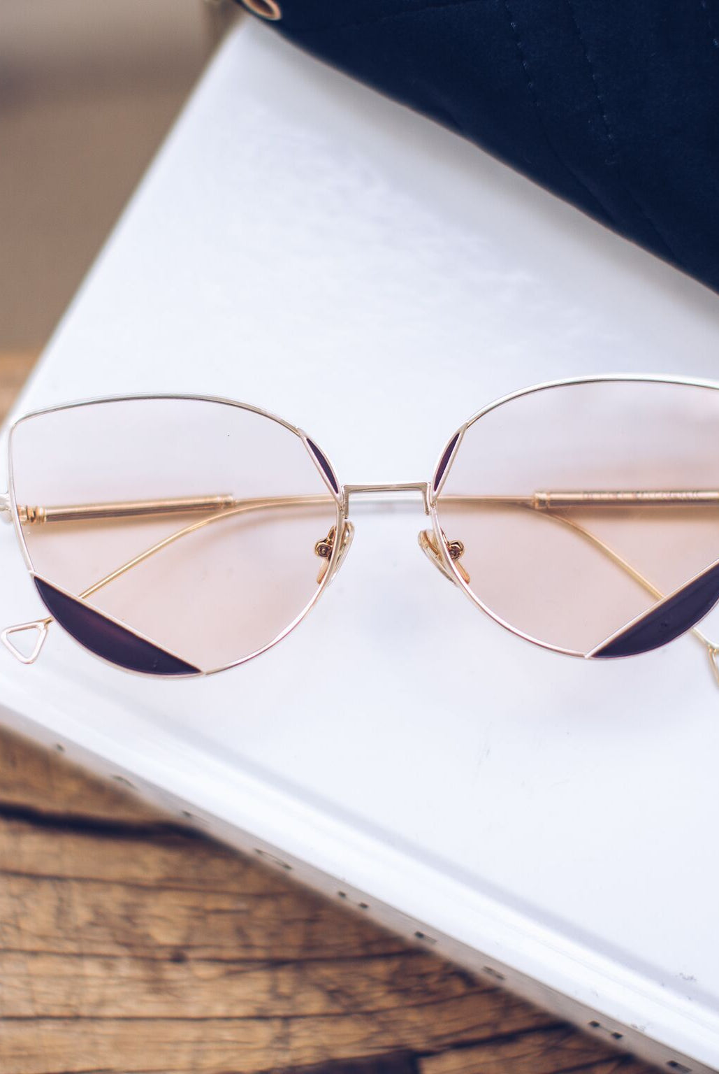 Cadence blush sunglasses, detail view