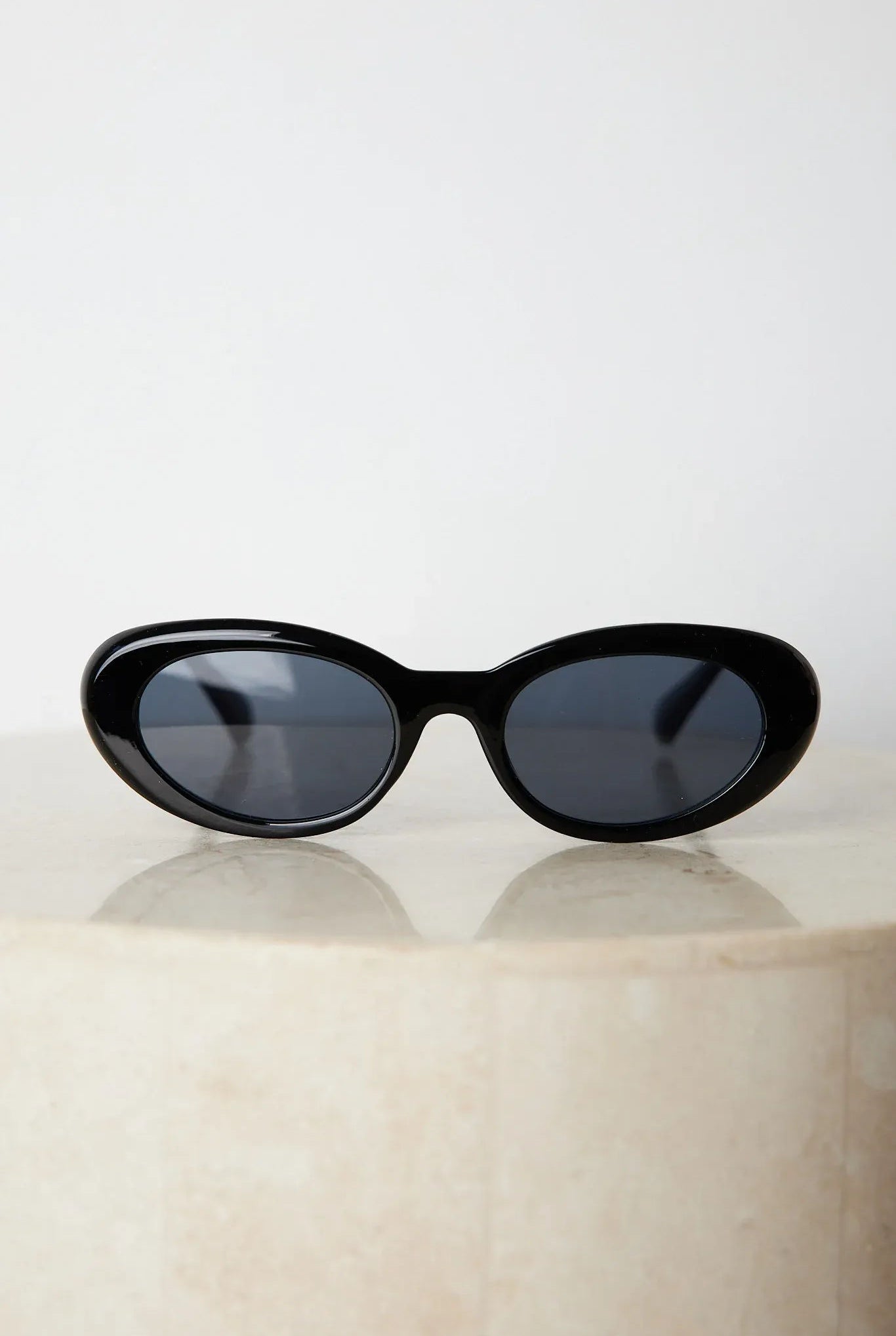Margot black sunglasses