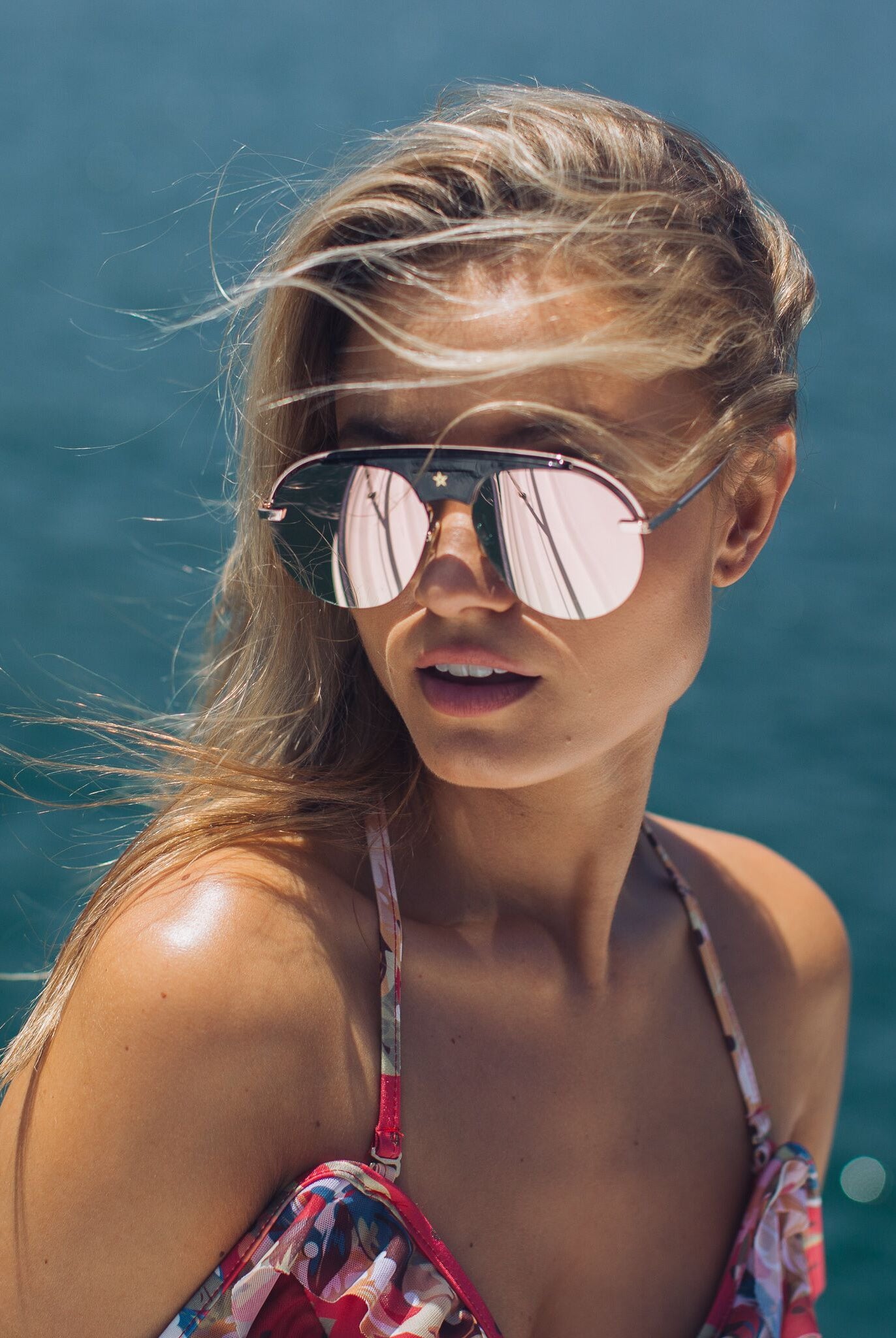 Essen blush sunglasses, angle view