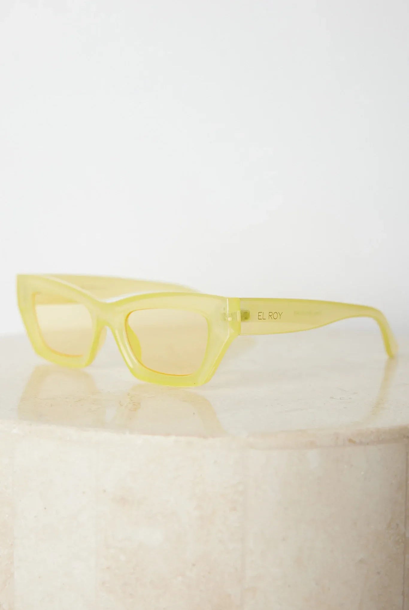 Ocean yellow sunglasses, angle view