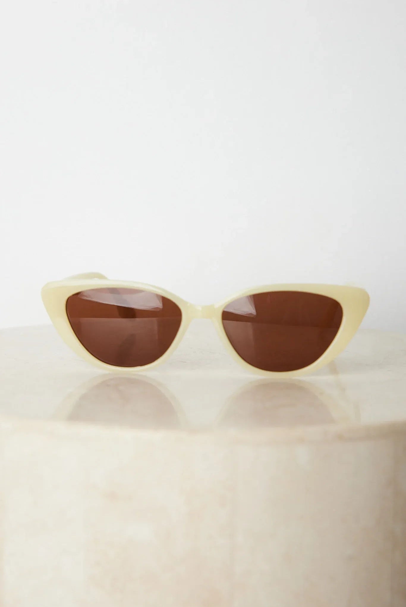 Bloom yellow sunglasses