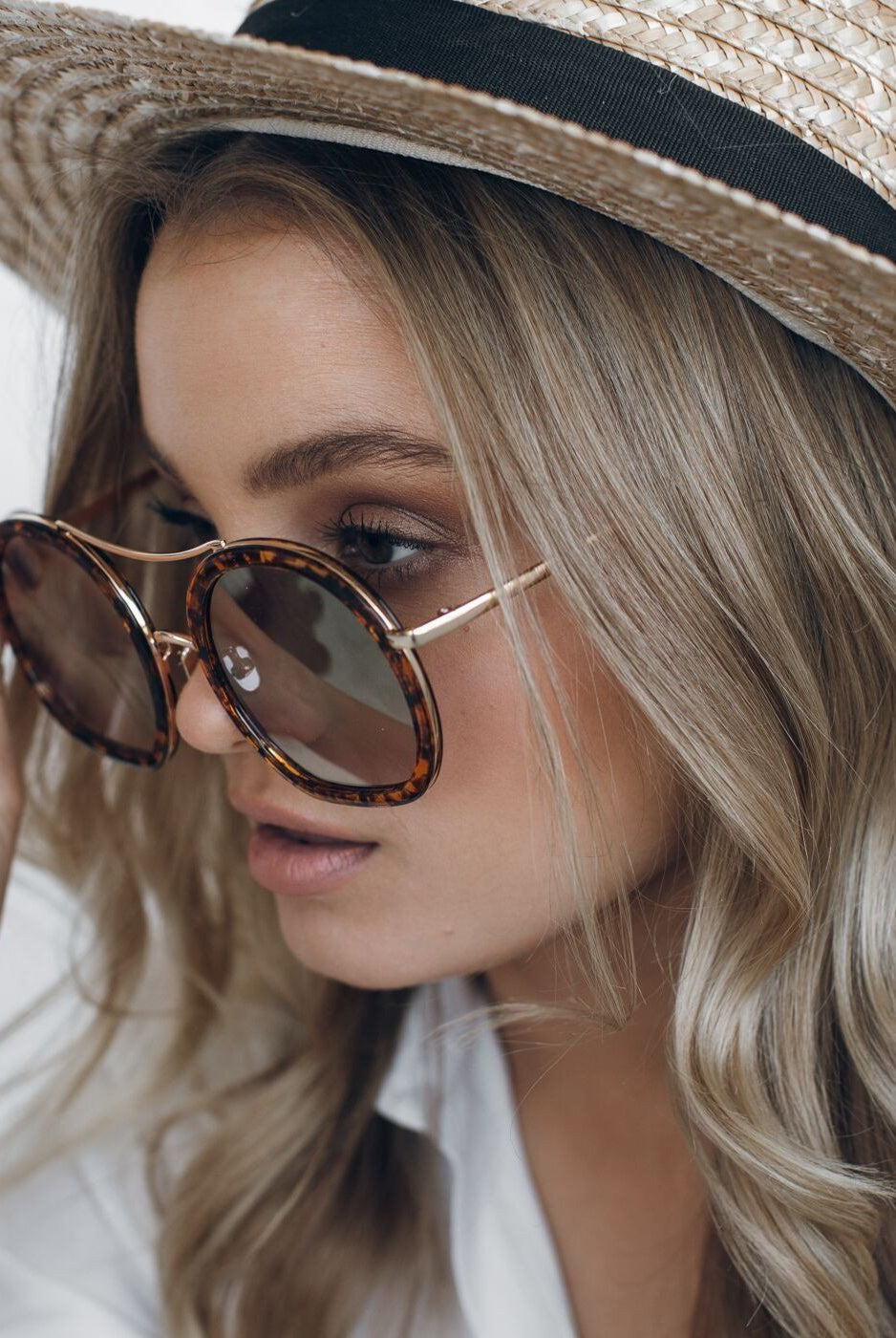 Ricky tortoise sunglasses, folded view
