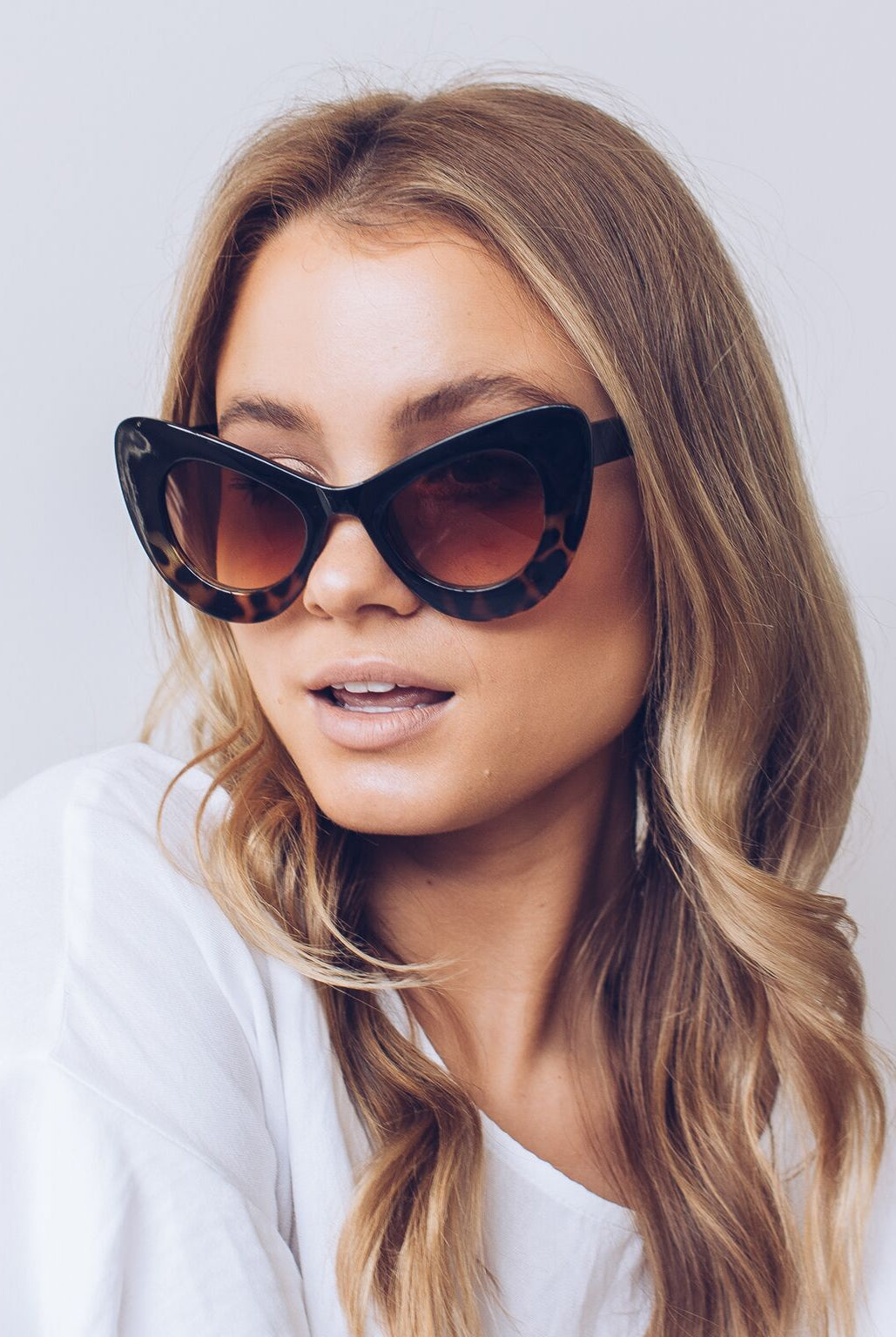 Berlin tortoise sunglasses, side view