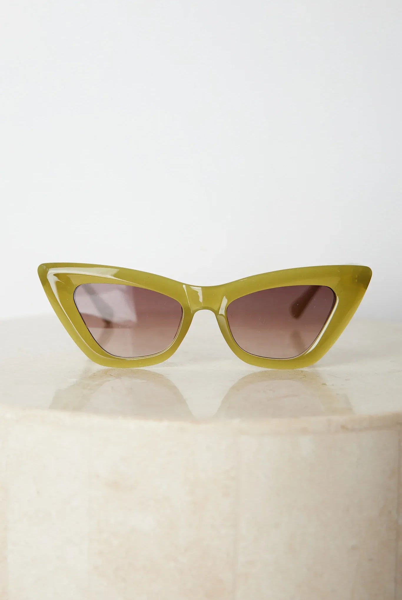 Emma olive sunglasses