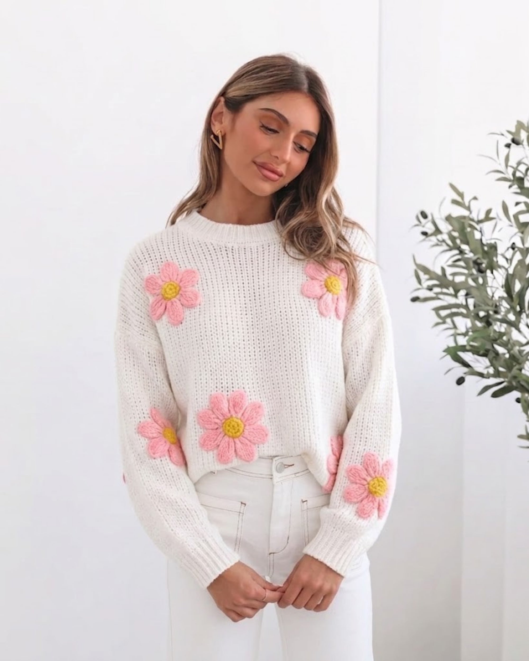 Ryland Knit in White Floral womens white floral applique knit jumper styled outfit